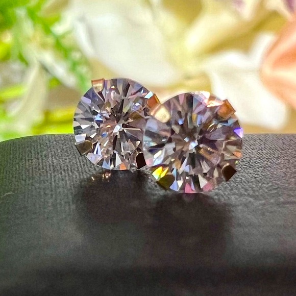 New! Round Cut Diamond Studs set in Solid 10K Gold. Brand new 4 prong setting - Picture 2 of 15